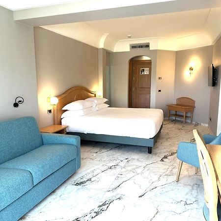 Palace Hotel Desenzano Desenzano del Garda Extérieur photo
